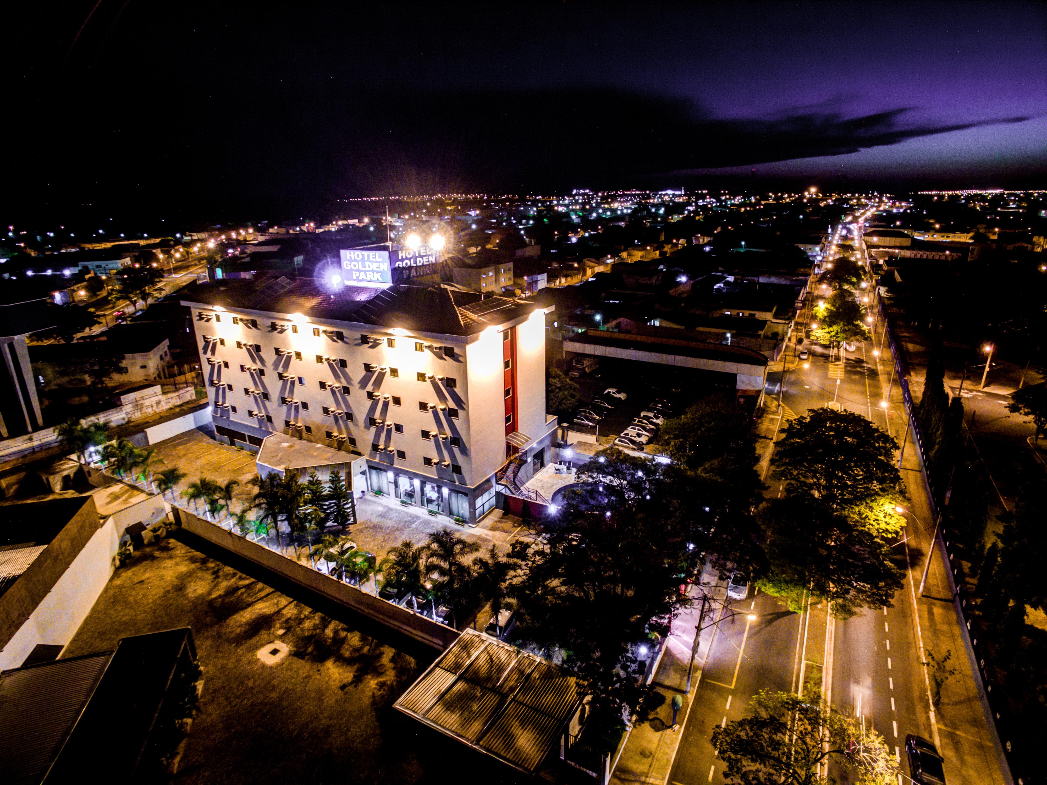 Golden Park Uberaba Otel Dış mekan fotoğraf